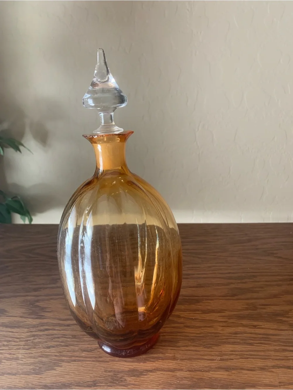 Amber Ribbed Glass Decanter with Clear Stopper